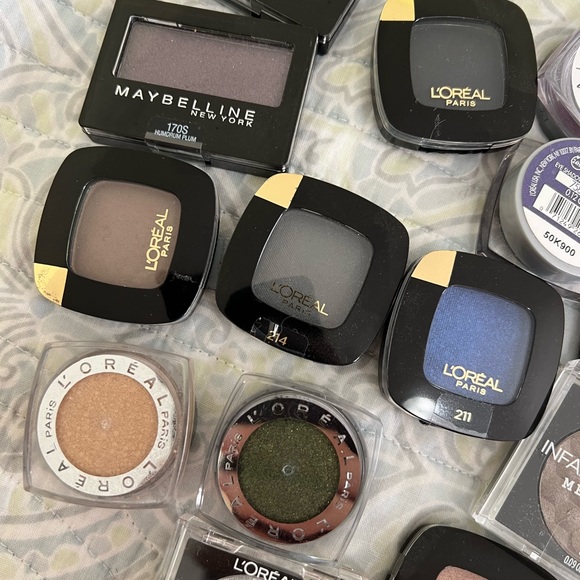 EYESHADOW COLLECTION BUNDLE MUST GO - Picture 6 of 8